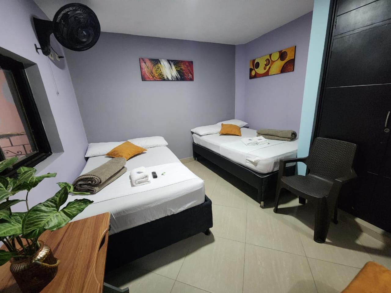 Laureles Hotel *